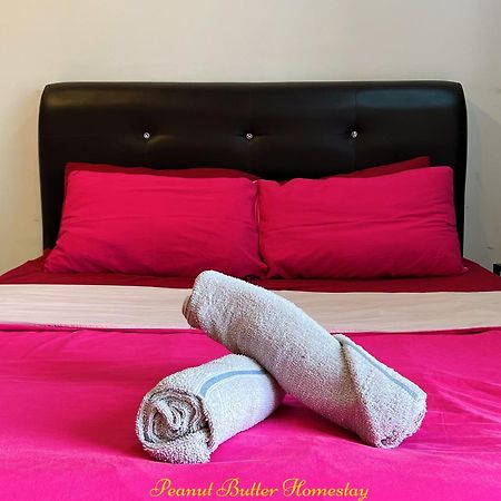 סטיה אלם Peanut Butter Homestay #Trefoil Setia City מראה חיצוני תמונה